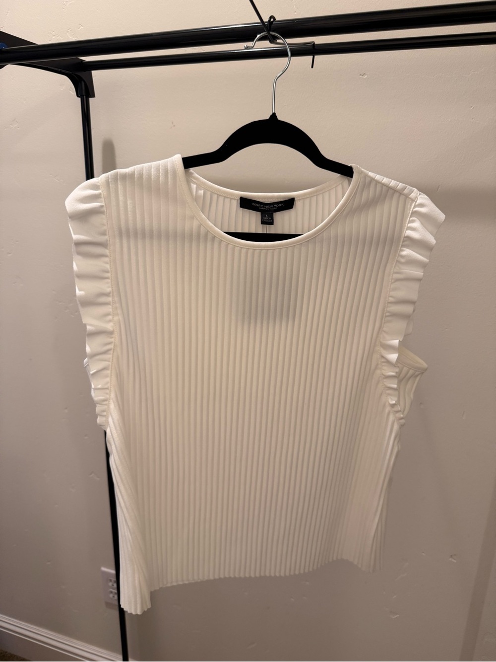 Marc New York Cream Ribbed Ruffle Sleeve Shell Top